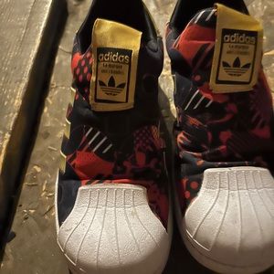 Boys sz 3 adidas slip on 360 sneakers